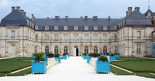 Hotel Du Donjon Champlitte-et-le-Prélot Exteriör bild